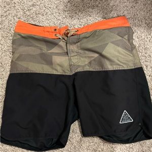 Men’s 36 Chaco X Howler Brothers colab boardshort
